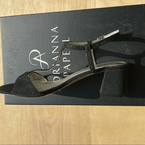 Adrianna Papell, New, Edie, T-Strap Sandal - Picture 5 of 7